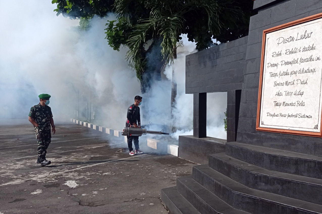 Asap Putih Tebal Menyelimuti di Korem 073/Mkt